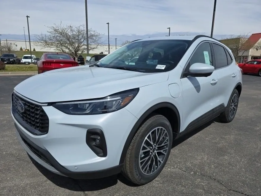 2025 Ford Escape Base photo 1