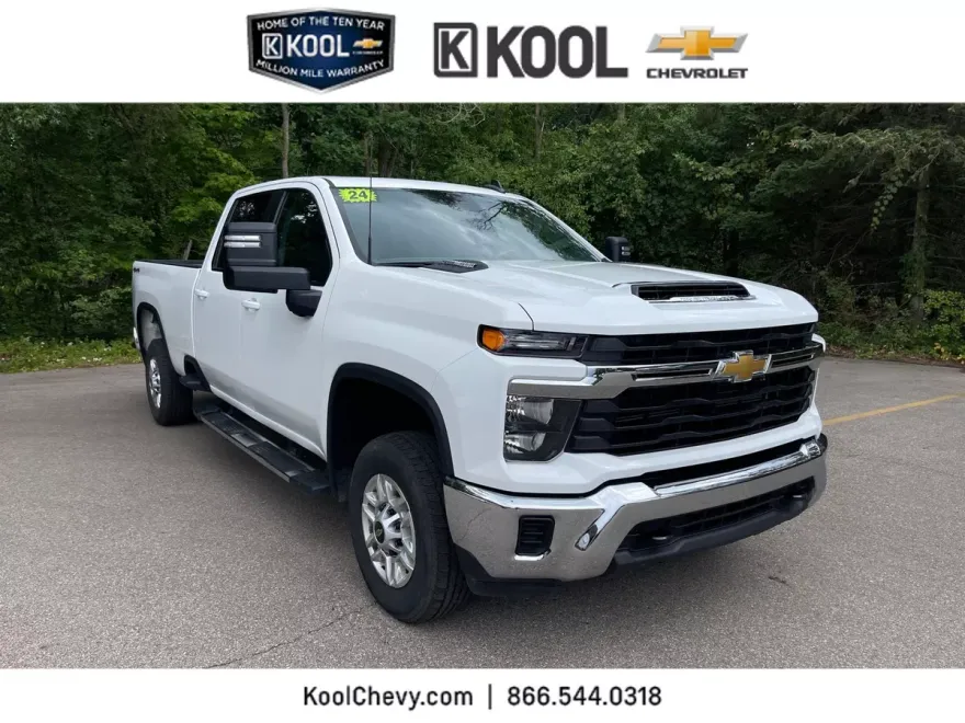 2024 Chevrolet Silverado 2500HD LT photo 1