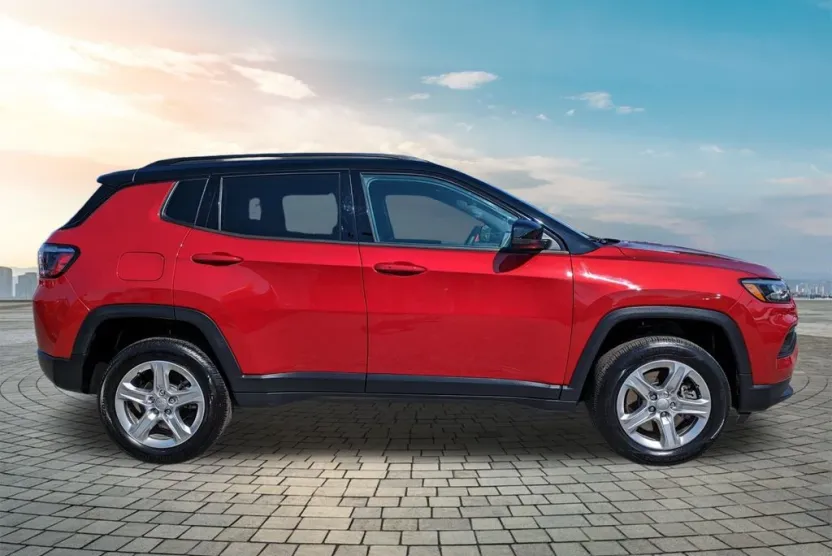 2025 Jeep Compass Trailhawk photo 1