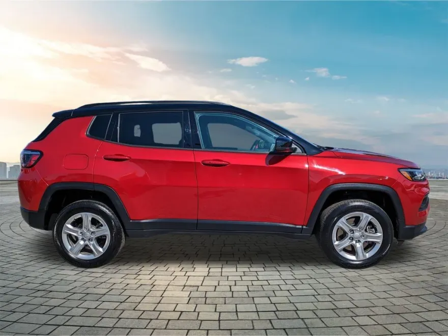 2025 Jeep Compass Trailhawk photo 1
