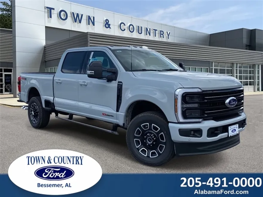 2025 Ford F-250 Platinum photo 1