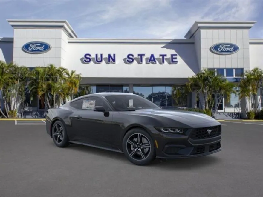 2025 Ford Mustang photo 1