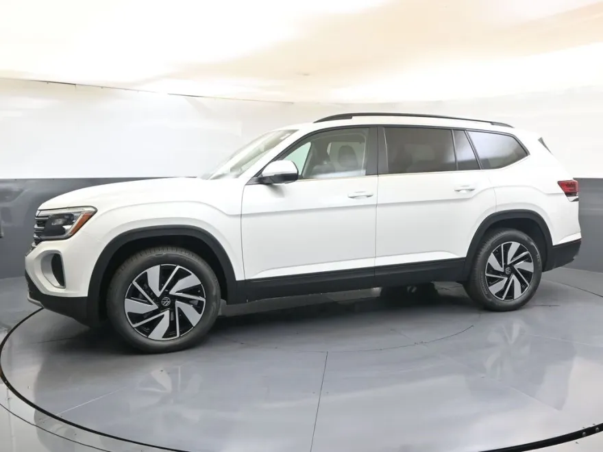 2026 Volkswagen Atlas SE Technology photo 1