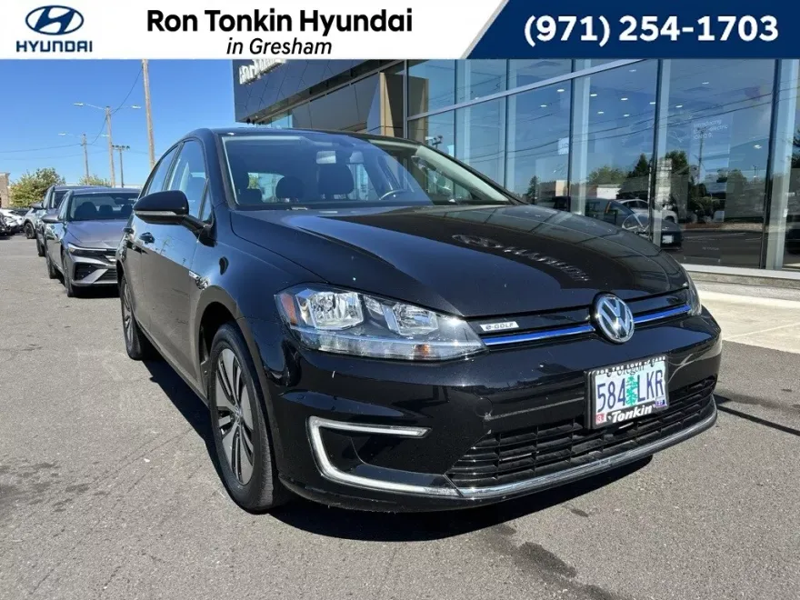 2019 Volkswagen e-Golf SE photo 1