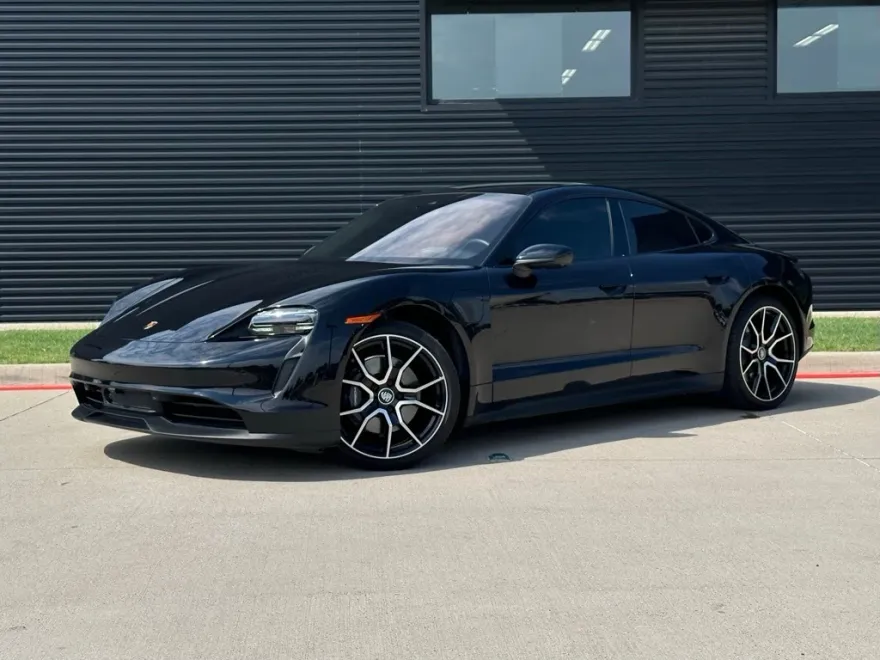 2024 Porsche Taycan photo 1