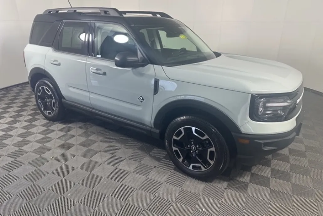 2022 Ford Bronco Sport Outer Banks photo 1