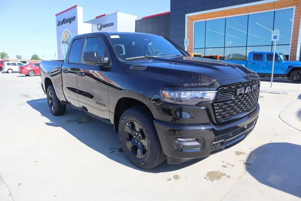 2025 Ram 1500 Tradesman photo 1