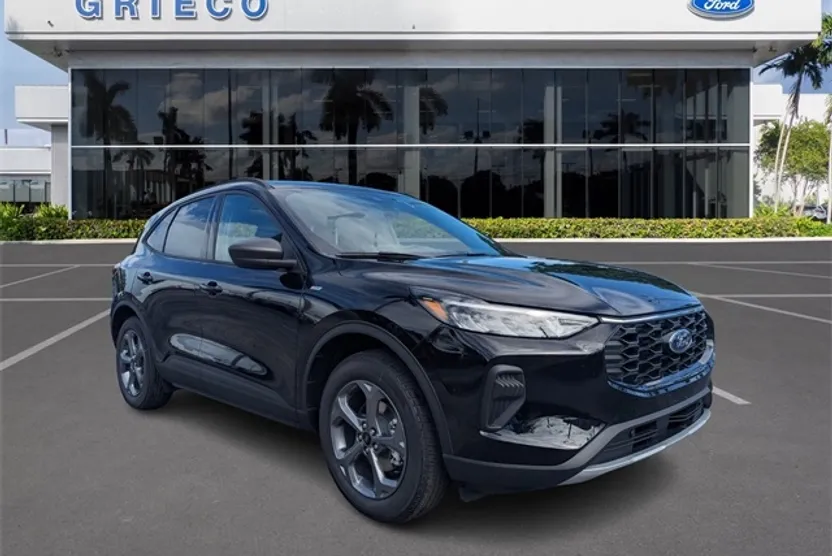 2026 Ford Escape ST-Line photo 1