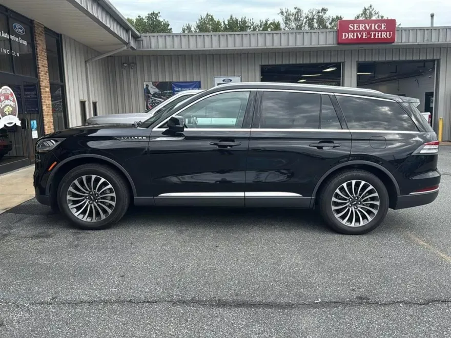 2021 Lincoln Aviator Reserve photo 1