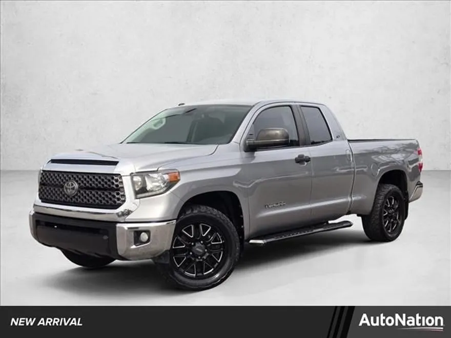 2018 Toyota Tundra SR5 photo 1