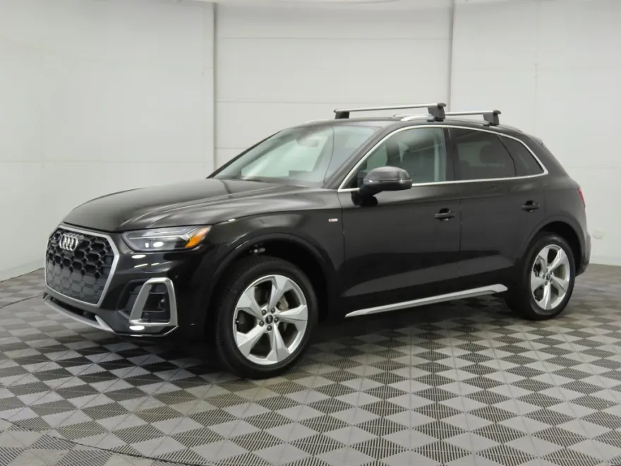 2023 Audi Q5 S line Premium Plus photo 1