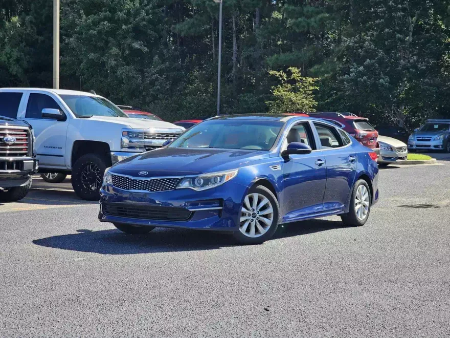 2017 Kia Optima EX photo 1
