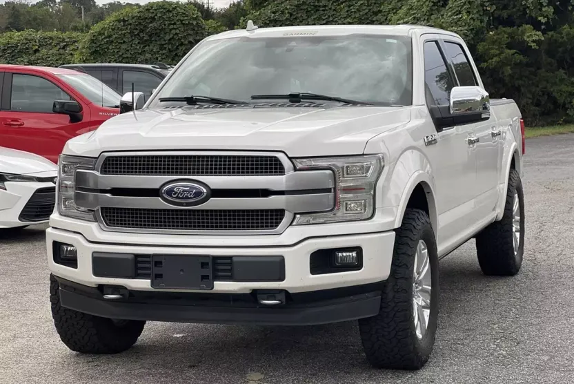 2018 Ford F-150 Platinum photo 1