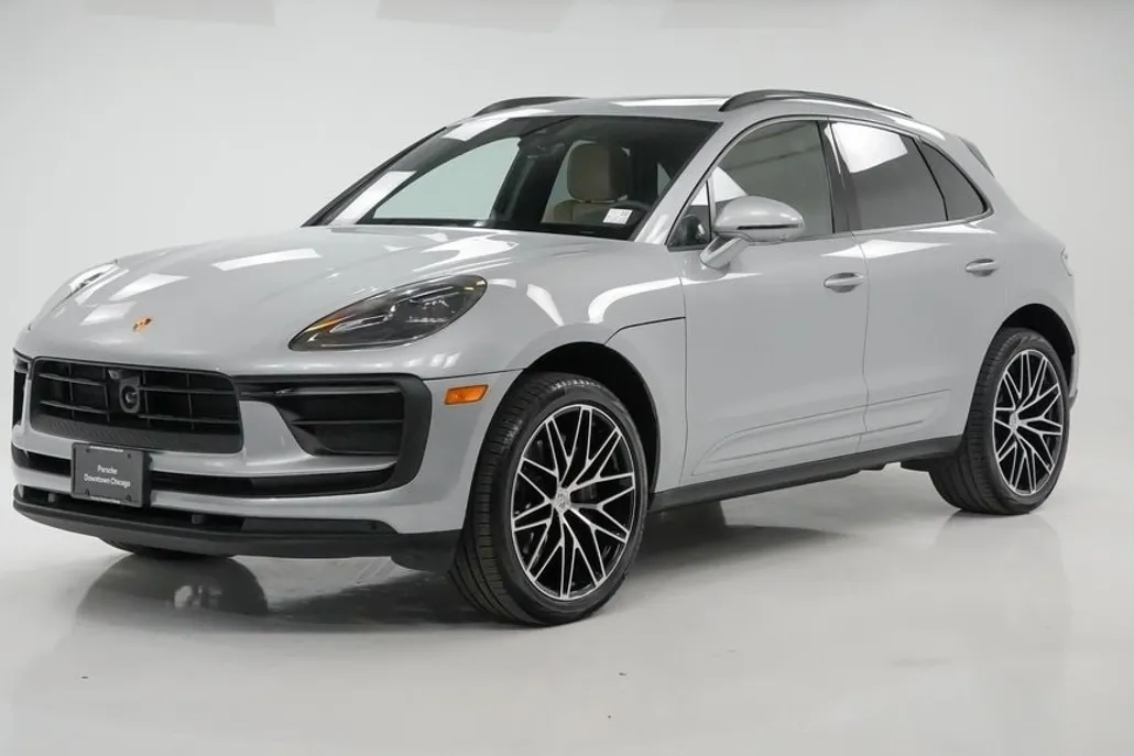 2025 Porsche Macan Base photo 1
