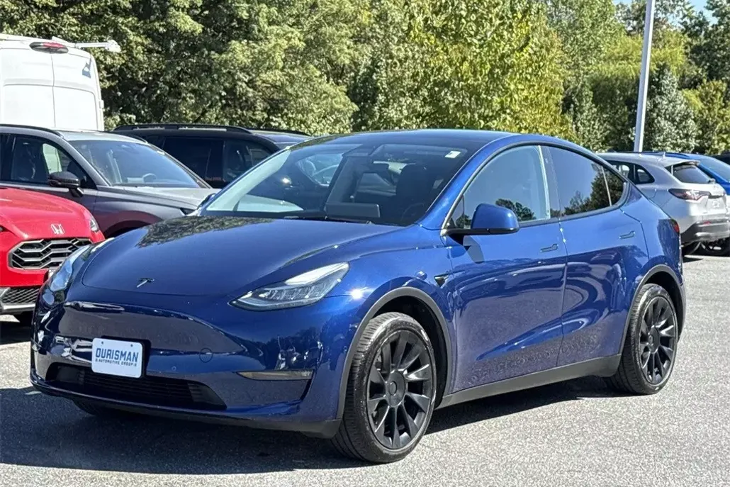 2021 Tesla Model Y Long Range photo 1