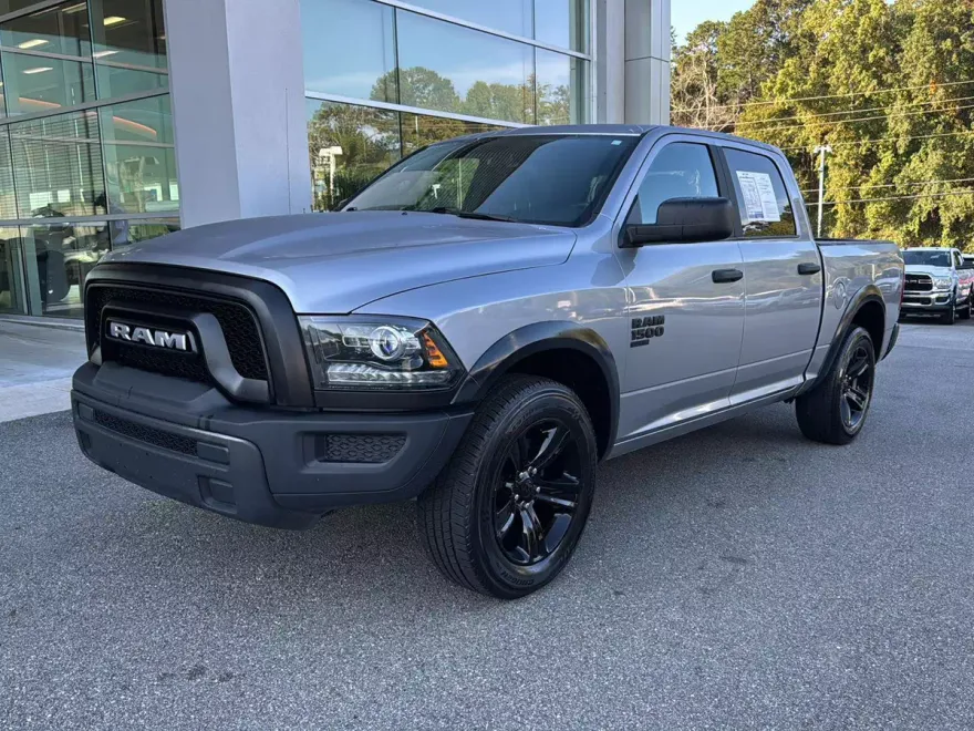 2024 Ram 1500 Classic SLT photo 1