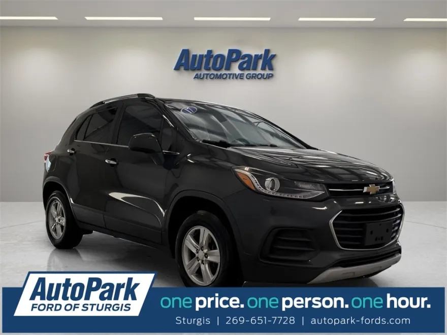 2017 Chevrolet Trax LT photo 1