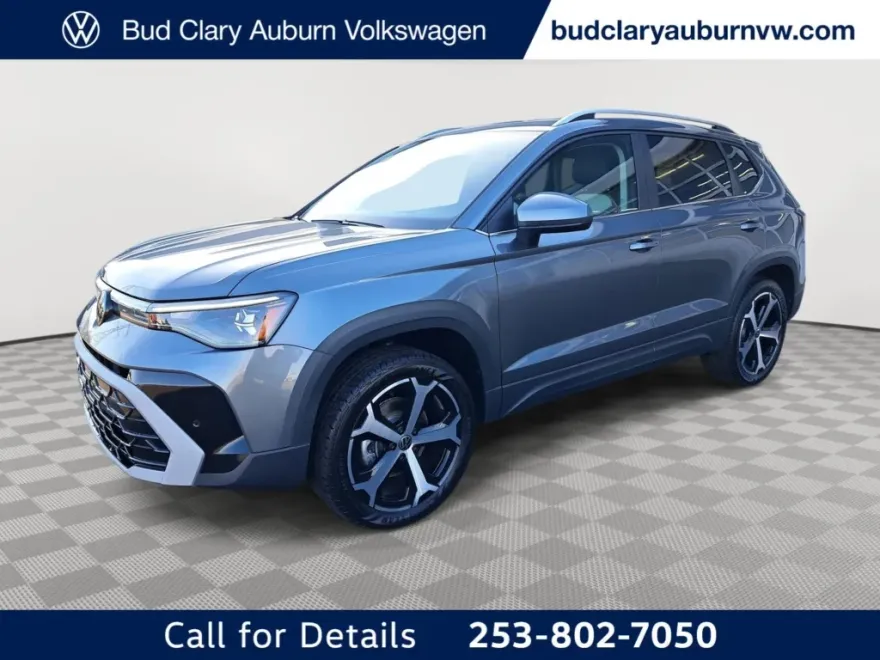 2025 Volkswagen Taos SEL photo 1