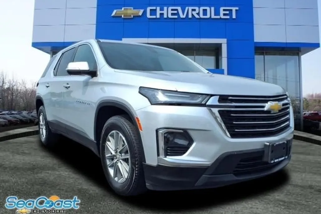 2022 Chevrolet Traverse Leather photo 1