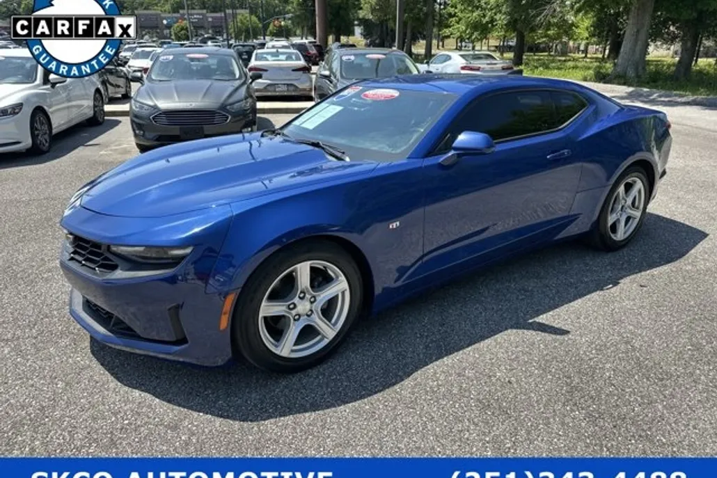 2021 Chevrolet Camaro 1LT photo 1