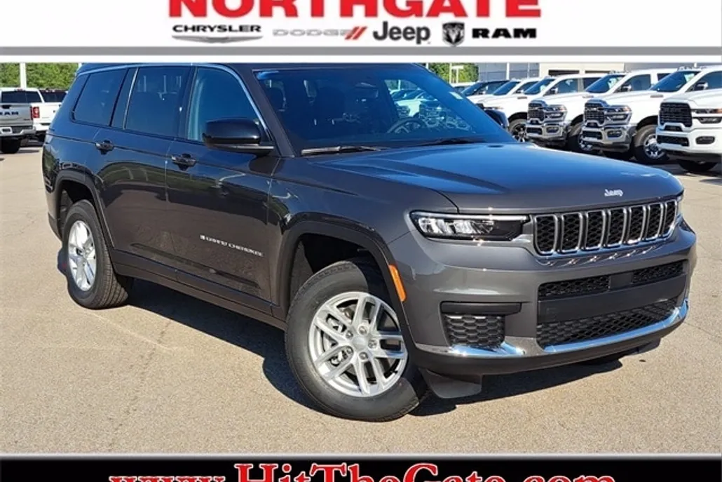 2025 Jeep Grand Cherokee Laredo photo 1