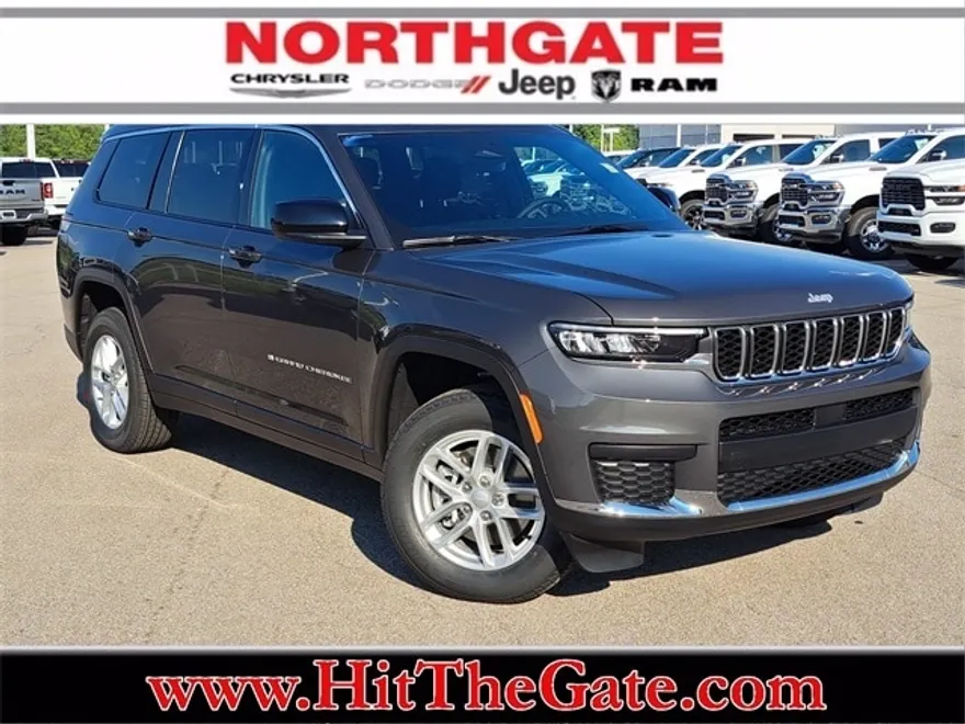 2025 Jeep Grand Cherokee Laredo photo 1