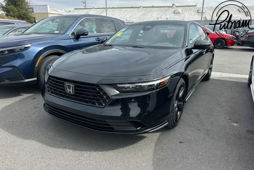2023 Honda Accord Hybrid Sport-L photo 1