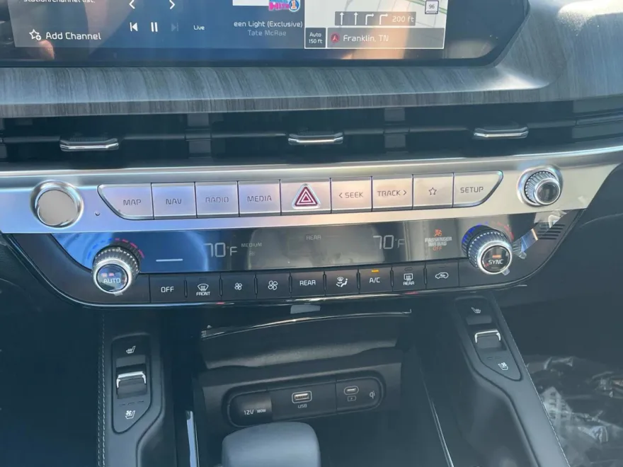 2025 Kia Telluride EX photo 1