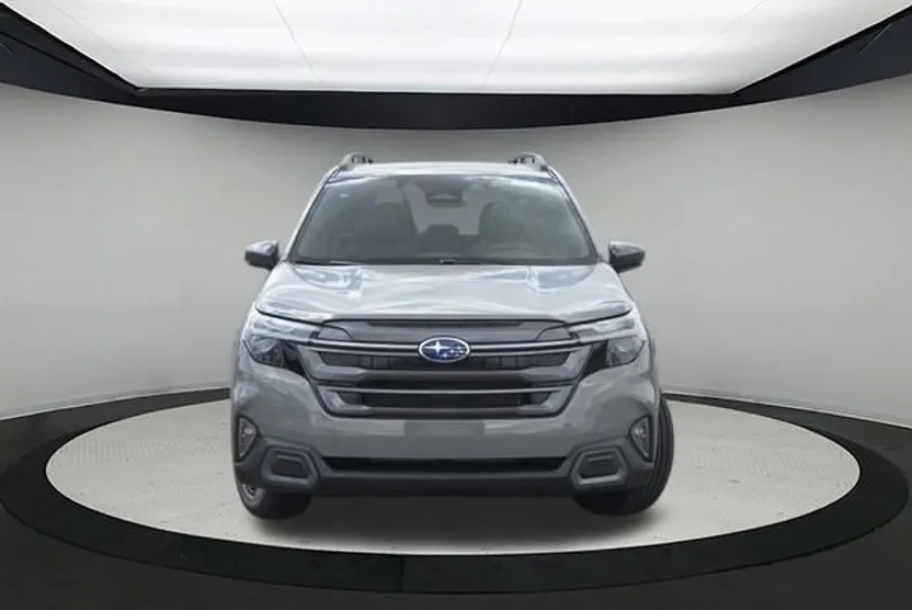 2025 Subaru Forester Limited Base photo 1