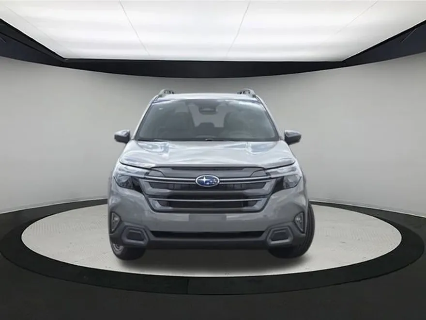2025 Subaru Forester Limited Base photo 1