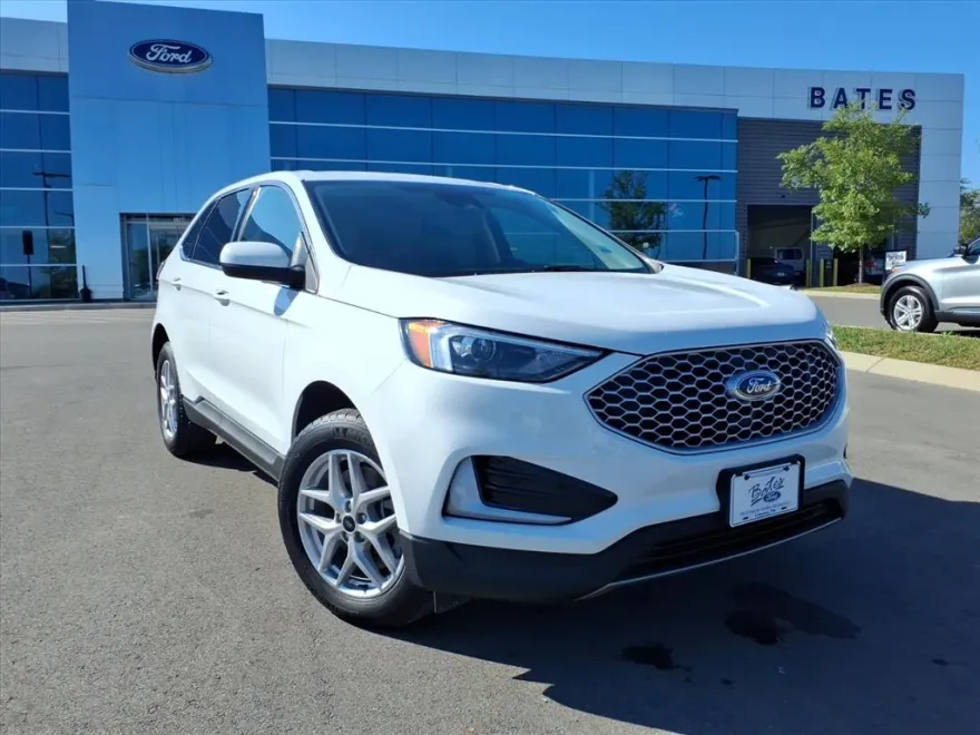2024 Ford Edge SEL photo 1