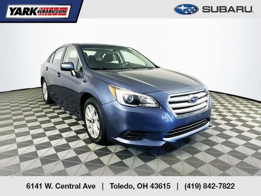 2017 Subaru Legacy 2.5i Premium photo 1