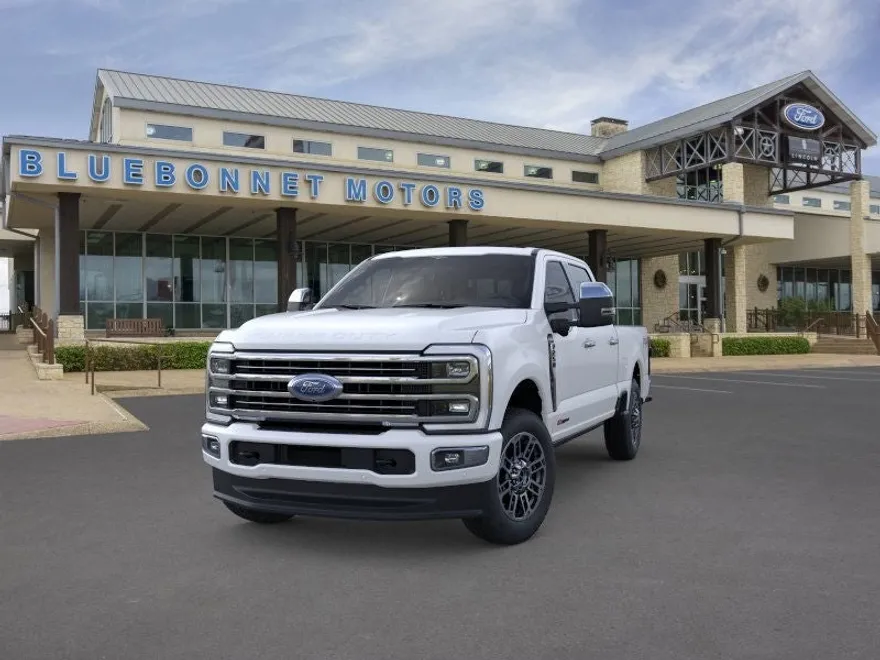2025 Ford F-250 Platinum photo 1