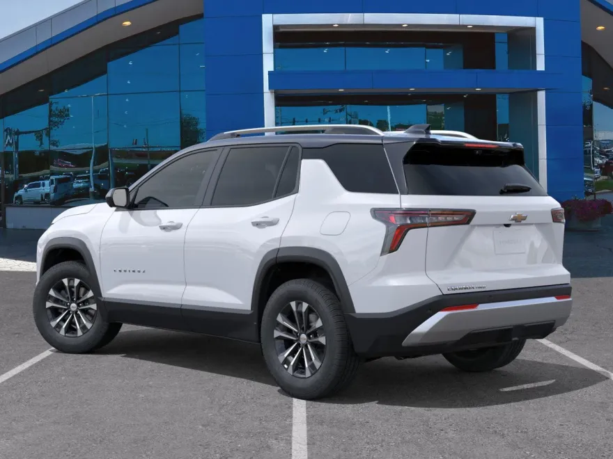 2026 Chevrolet Equinox LT photo 1