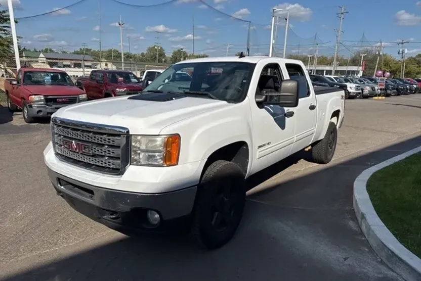 2011 Gmc Sierra SLE photo 1