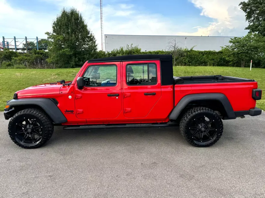 2020 Jeep Gladiator Sport photo 1