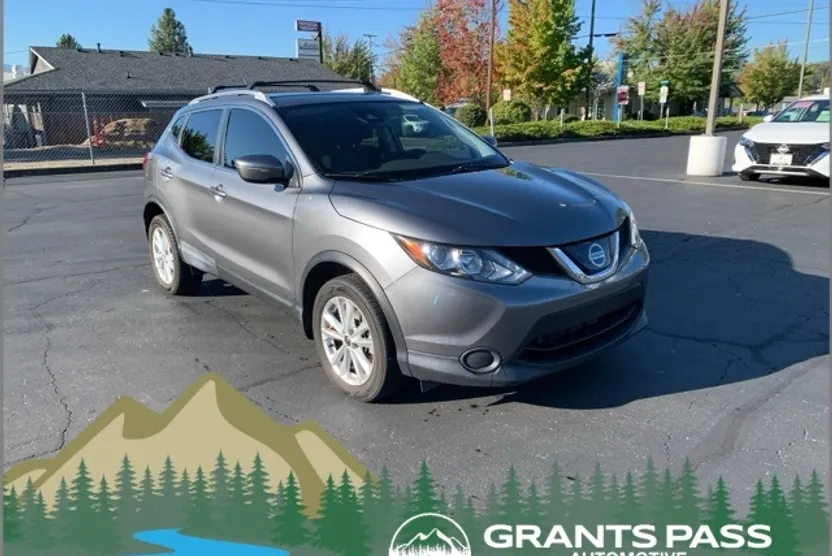 2019 Nissan Rogue Sport SV photo 1