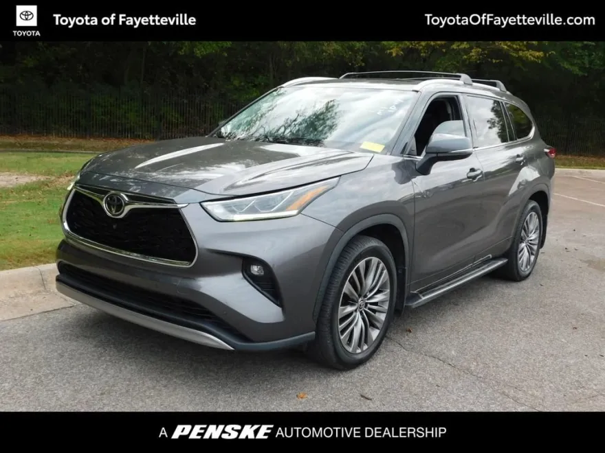 2021 Toyota Highlander Platinum photo 1