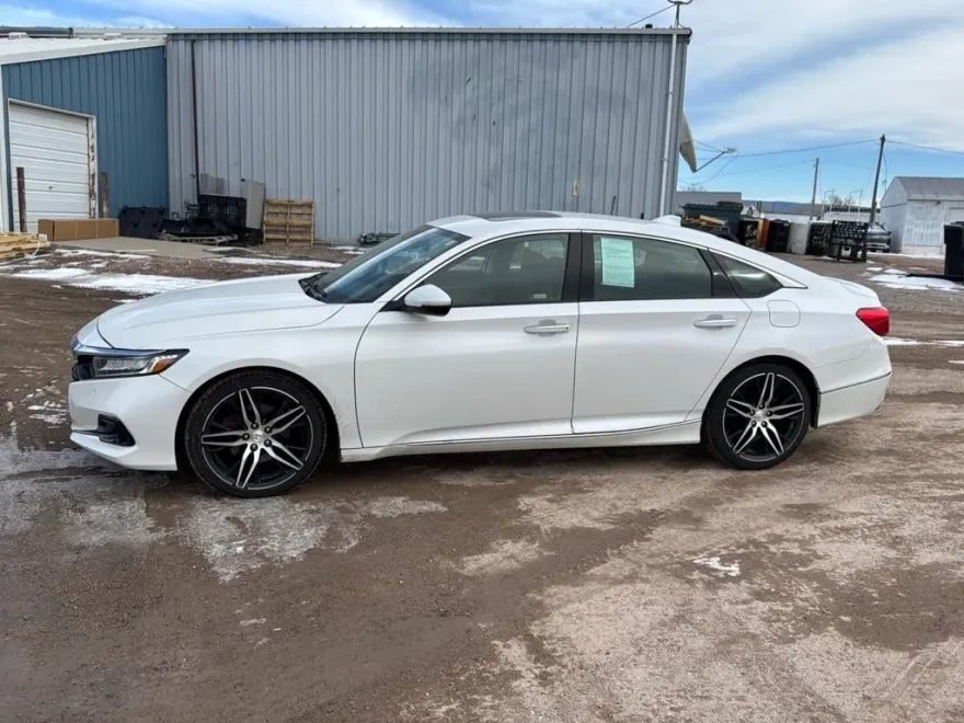 2021 Honda Accord Touring photo 1