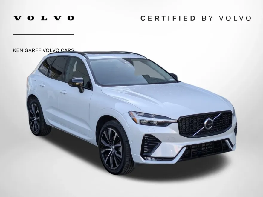 2025 Volvo XC60 Plus photo 1