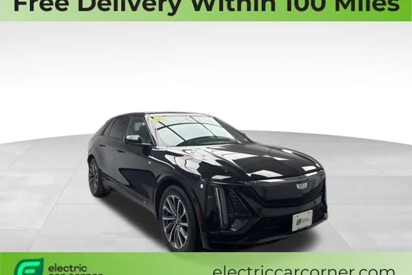 2024 Cadillac Lyriq Sport photo 1