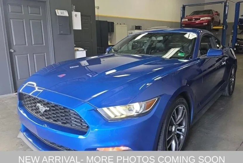 2017 Ford Mustang EcoBoost Premium photo 1