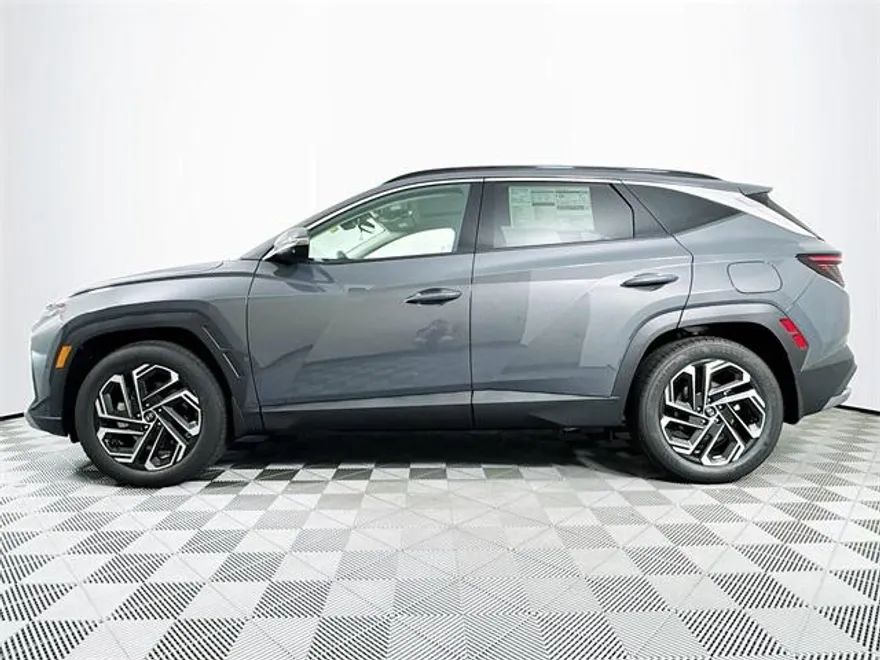 2025 Hyundai Tucson Limited photo 1