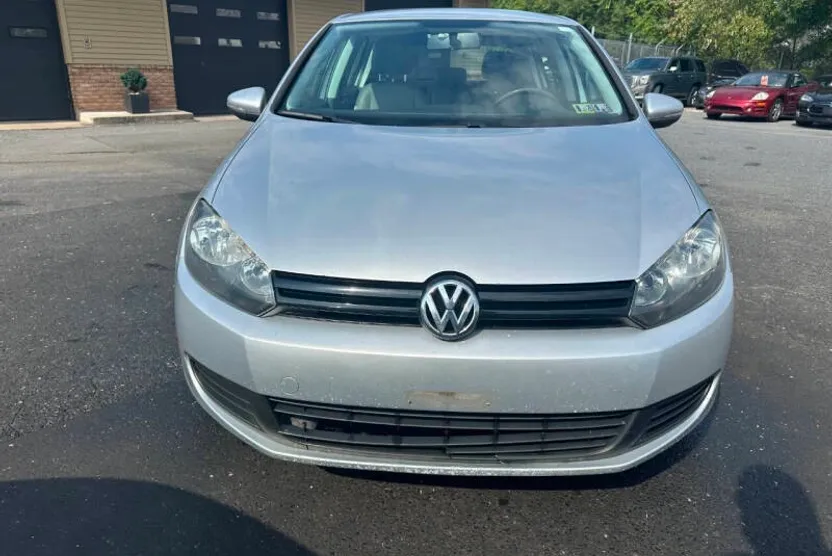 2014 Volkswagen Golf 2.5L photo 1
