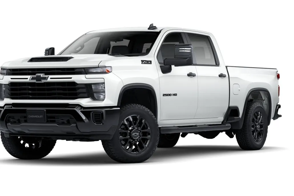 2025 Chevrolet Silverado 2500HD Custom photo 1