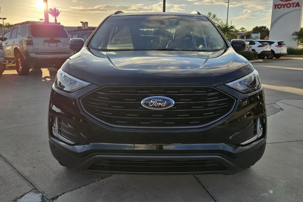 2024 Ford Edge SEL photo 1