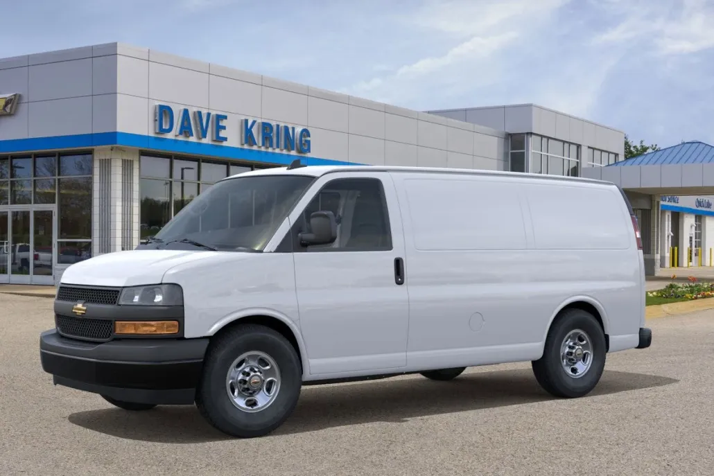 2025 Chevrolet Express Cargo 3500 photo 1