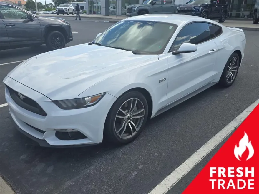 2017 Ford Mustang GT photo 1