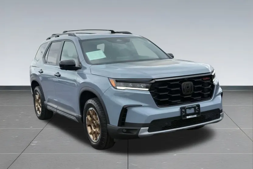 2024 Honda Pilot TrailSport photo 1