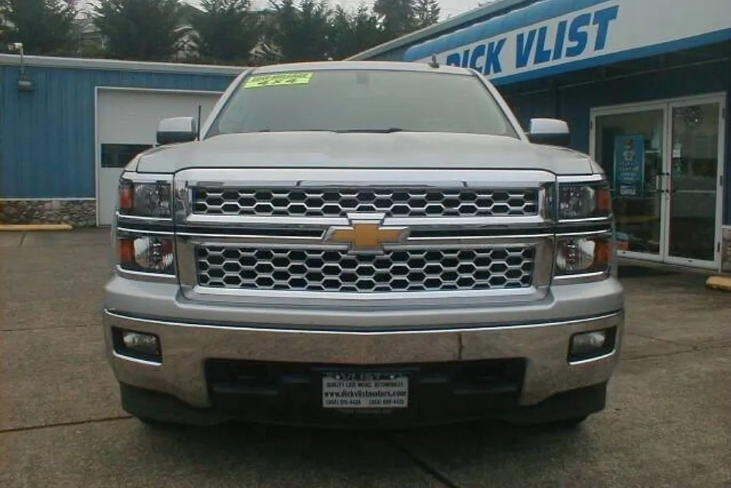 2015 Chevrolet Silverado 1500 LT photo 1